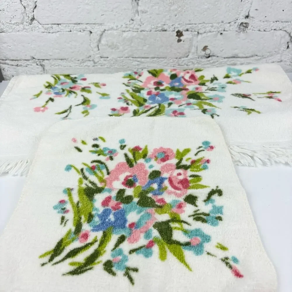 Vintage Fine Fashion Towel Set